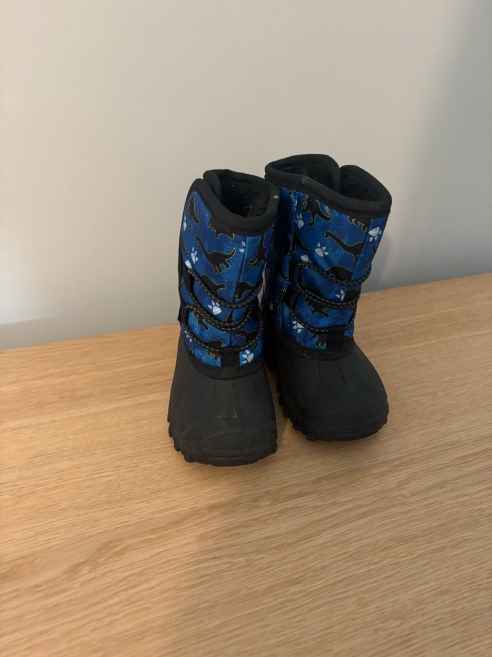 Kids Blue Dinosaur Winter Boots size 4